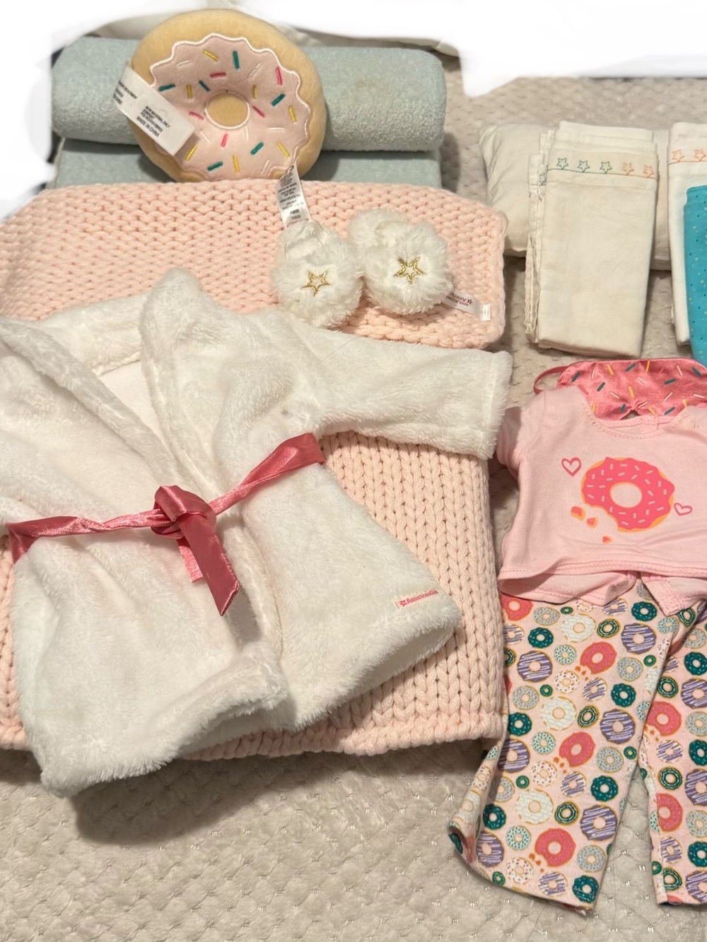 Authentic American Girl Doll Sweet Dreams Donut Pajamas Robe Blanket Bedding Lot